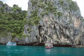 The other islands visited are koh ngai, koh kraden and koh chuek. Snorkeling Tour To 4 Islands Emerald Cave From Koh Lanta By Speedboat Placepass