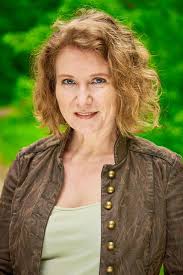 Iris Hochberger, speaker, voice actress, actress (ZAV-Künstlervermittlung  München