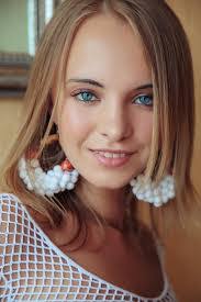 Rachel Blau's Instagram, Twitter & Facebook