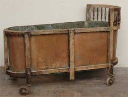 Copper Bathtub From The 18th Century Furnishings And Accessories Antique Bathtub Antiques Old Things