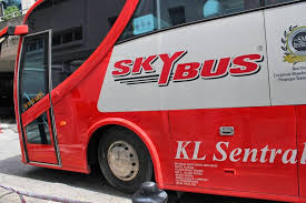 Dengan pemandangan khas perkebunan kelapa sawit dan karet, serta melintasi sisi luar kota putrajaya dan cyberjaya, perjalanan menuju kl sentral memerlukan waktu sekitar satu jam. Are You A Travel Insider Transportation In Malaysia Alinks