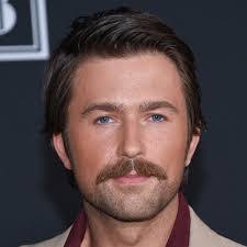 Stephen Lamanna's Instagram, Twitter & Facebook