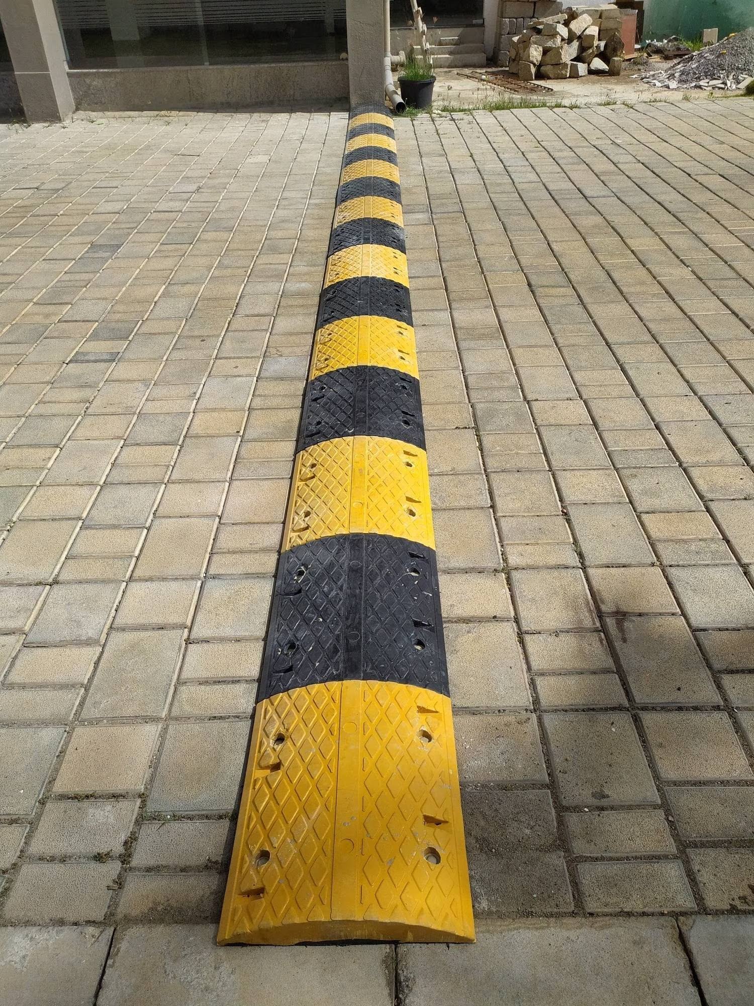 Rubber speed breakers product image