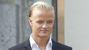 Juli ist der zehnte jahrestag des schrecklichen attentats von anders behring breivik. Kronprinzessin Mette Marit Von Norwegen So Erwachsen Ist Ihr Sohn Marius Geworden