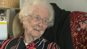 Retired teacher, 98, receives honorary degree