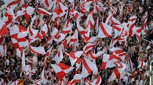 Rayo vallecano supporters took to estadio de vallecas this afternoon to clean. Fussball Rayo Vallecano In Spanien Wegen Nazi Rufen Mit Geisterspiel Bestraft