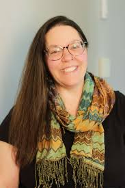 🎓🏆 Congratulations to Associate Professor Bill Kowalczyk, chair of the  Psychology Department, for receiving the 2025 Teacher-Scholar Award at  Honors Convocation! From planning trips to Paris with data 📊 to  researching substance