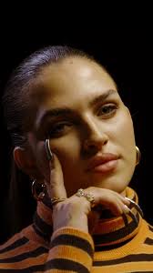 Challenges of Being a Woman in Music Exposed by Mae Muller