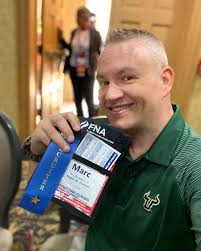 Marc Rosales (@drmarcrosales) · Instagram 照片和视频