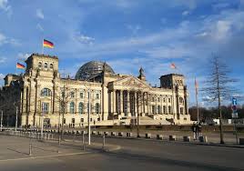 Der bundestag ist die volksvertretung des deutschen volkes. German Political System Parties Voting And Constitution