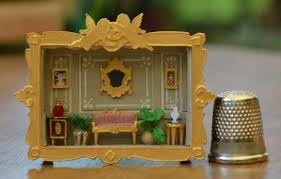 Une Scenette A L Echelle 1 144 Maison De Poupee Vitrine Miniature Poupee