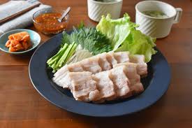 おもてなしにも！【豚バラブロックでポッサム】楠さんちのホットクックレシピ Vol.55 | kufura（クフラ）小学館公式