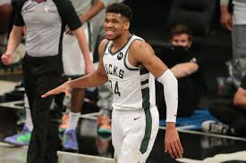 The latest stats, facts, news and notes on giannis antetokounmpo of the milwaukee. Nba Twitter On Legacy Night From Giannis Antetokounmpo Khris Middleton