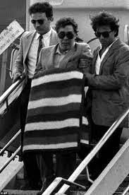 Interviste a tommaso buscetta (1988), rita dalla chiesa. Family Of Infamous Mafia Turncoat Tommaso Buscetta Emerge From Hiding For The First Time Since 1986 Daily Mail Online