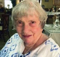 Maxine Sutton's Instagram, Twitter & Facebook