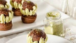 Jasmine Raspberry Baba Au Rhum Baba Cu Iasomie Recipe In 2020 Praline Recipe Matcha Chocolate French Dessert
