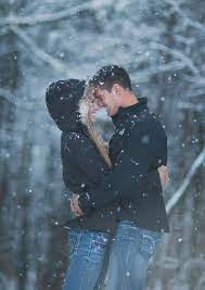 49 Best Winter Engagement Photo Ideas Addicfashion Winter Engagement Photos Outfits Winter Couple Pictures Winter Engagement Photos