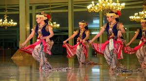 Tari musyoh, sedangkan tari selamat datang yaitu tarian yang diiringi dengan musik ritmis dengan pola gerak tari dinamis yang menunjukkan keceriaan hati masyarakat dalam menyongsong tamu yang dihormati. Pola Lantai Tari Musyoh Masnurul