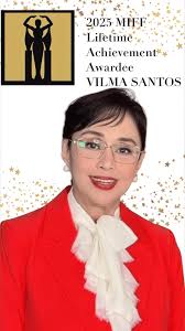 Santa Pongsapak wins rising star award