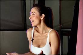 The best gifs for malaika arora. Malaika Arora Tests Coronavirus Positive Report