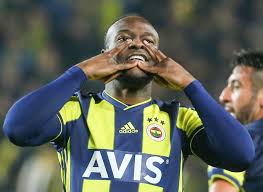 Mesut ozil has teased fenerbahce fans about a potential move from arsenal, claiming they are the 'biggest club' in turkey during a twitter q&a on monday night. Victor Moses Announces Himself To Fenerbahce Fans In Style