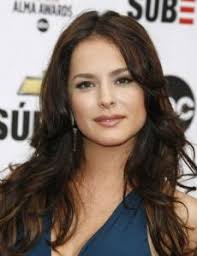 Hidden passion ) is a colombian telenovela that ran for 188 episodes, from 2003 to 2004. Pasion De Gavilanes Cast Members List Famousfix
