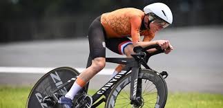 Anna van der breggen is tijdens een training voor de individuele tijdrit op de olympische spelen licht ten val gekomen. Cl3aon0dxdyi3m