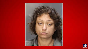 Waco woman threatened man with knife while he was repairing apartment unit:  police