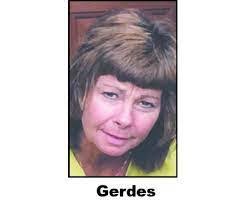 Amanda Gerdes's Instagram, Twitter & Facebook