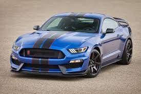 2017 Shelby Gt350 Mustang Debuts New Standard Features Fresh Colors Carscoops Mustang Shelby Ford Shelby Shelby Gt350r