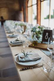 Barn Wedding Julia And Gil Hochzeitsfotograf Leipzig Scheunen Hochzeit Hochzeit Hochzeittisch
