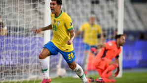 O atacante deixou o futebol de lado para falar sobre sua vida pessoal nas redes sociais. Qylrkenr8fc5sm