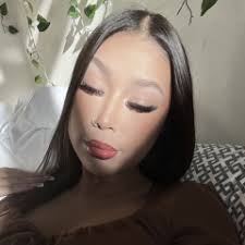 Stream Chanel White music