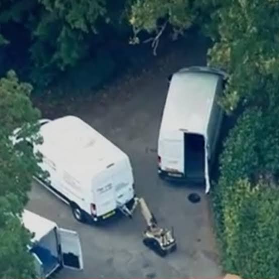 🚨ALL THE LATEST FROM RAF FAIRFORD - TRUMP MAKES STATEMENT, ARRESTS MADE,  RESIDENTS EVACUATED🚨 A major incident has been declared near RAF Fairford  after police received reports of three suspicious ve