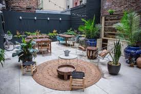 Come To This Brand New Secret Feeling Subterranean Restaurant For The Lovely Back Patio Stay For The First Rate Thai Foo Nyc Restaurants Nyc Open Dining Room