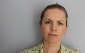 Marie Lunde var klar for ny kreftkontroll da huset begynte og brenne. Like  etter ble den hjemløse familien satt i karantene.