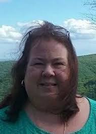 Robin Macklin's Instagram, Twitter & Facebook