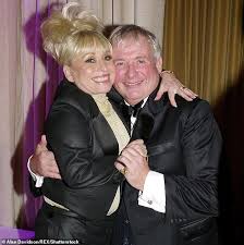 Glen kamara football player profile displays all matches and competitions with statistics for all the matches he played in. Dame Barbara Windsor Kampf Mit Lockdown Aktuelle Boulevard Nachrichten Und Fotogalerien Zu Stars Sternchen
