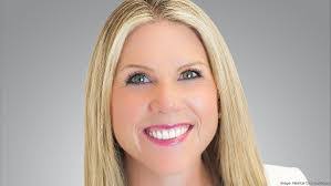 Kristin Dyer's Instagram, Twitter & Facebook