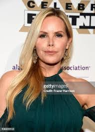 Gena Hubbard's Instagram, Twitter & Facebook