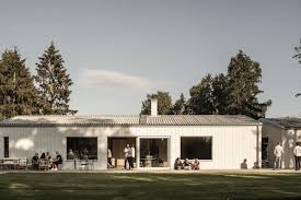 Tour A Modern Warm And Minimal Scandinavian Home En 2020 Amenagement Entree Maison Maisons De Type Ranch Architecture