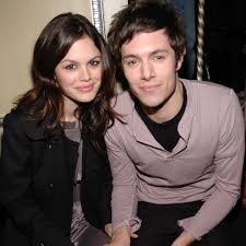 Adam jared brody is an american actor, writer, musician, and producer. Rachel Bilson Just Apologized To O C Fans For Her 2006 Breakup With Adam Brody Glamour