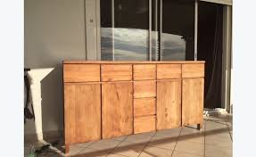 Ce buffet en teck trouvera forcément sa place dans votre intérieur! Buffet En Teck Massif Meubles Et Decoration Saint Martin Cyphoma