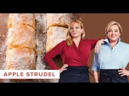 Doris Koplin makes Strudel
