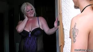 Married at first sight star alana lister strips down to red lingerie to cook raunchy meal for her husband. Blonde Bbw In Lingerie Seduces Garden Worker Xvideos Com