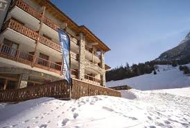 Seul hôtel 4 étoiles dans toute la vallée de la haute maurienne, l'hôtel saint charles restaurant & spa****, situé dans la station de val cenis à lanslebourg, profite d'une situation idéale au pied des pistes en plein cœur de la savoie. Lanslebourg Mont Cenis Map Of Lanslebourg Mont Cenis 73480 France