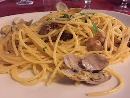 Meanwhile, pour enough water into a large clean pan with a. Spaghetti Alle Arselle Picture Of Jamel Spaghetteria Ristorante Caffetteria Sardinia Tripadvisor