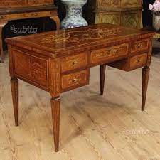 Elegante Scrittoio Italiano Intarsiato Arredamento E Casalinghi In Vendita A Napoli Arredamento Scrittoio Angolo Scrivania