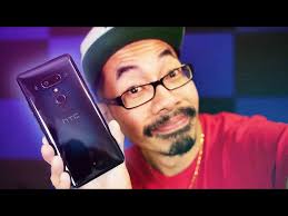 HTC U12 Plus Review: No notch and no buttons?!?