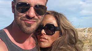 Vor gericht macht orianne bates dem sänger üble vorwürfe. Phil Collins Ex Frau Orianne Hatte Affare Mit Einem Stripper Jetzt Packt Er Aus
